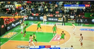关于精彩对攻战打破僵局，球队成功晋级的信息